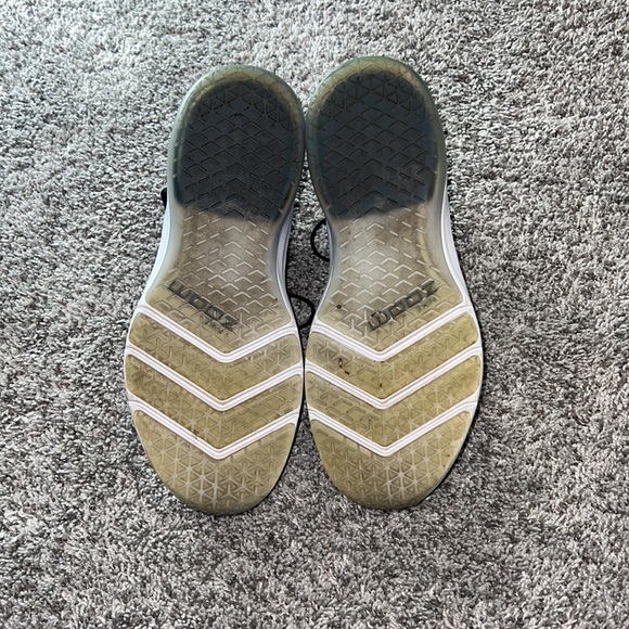 Nike Air Zoom FEARLESS - Picture 5 of 7